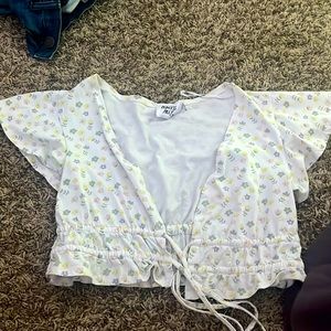 Princess Polly shirt that ties in the front